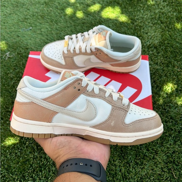 Nike Dunk Low “Australia” Size 10 Women’s / 8.5 Men - Picture 12 of 12